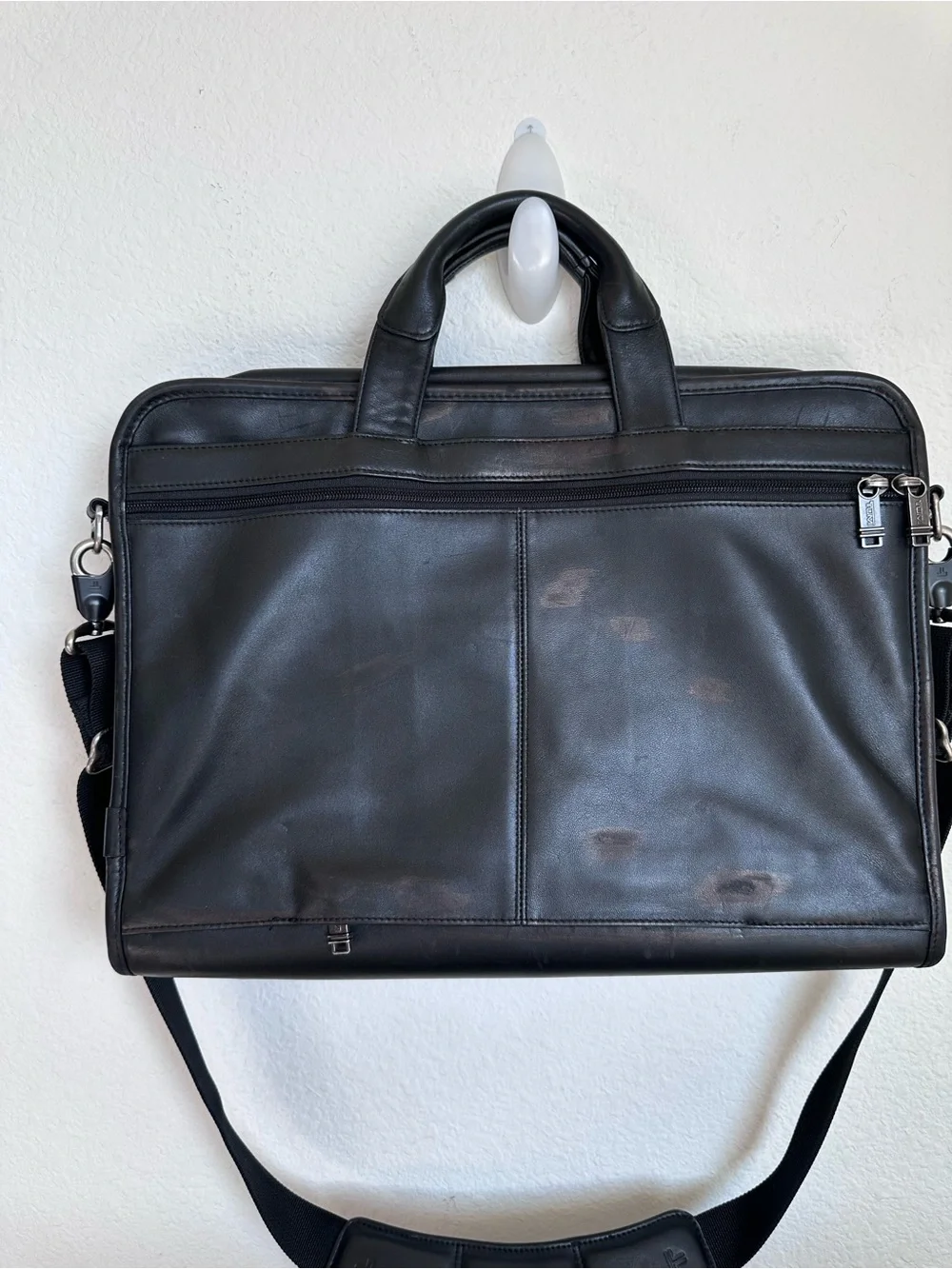 Tumi Alpha Leather Briefcase Travel Bag Black laptop preloved